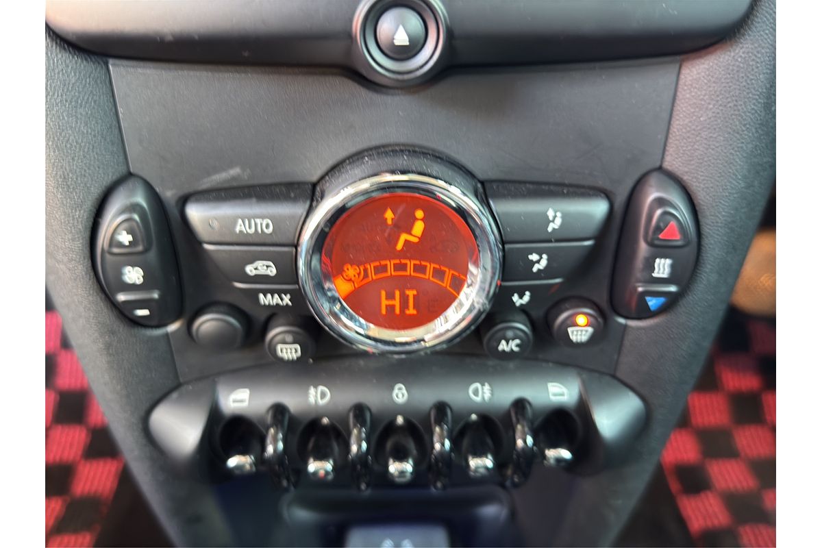 2013 MINI COOPER