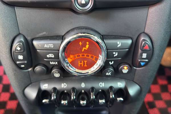 2013 MINI COOPER