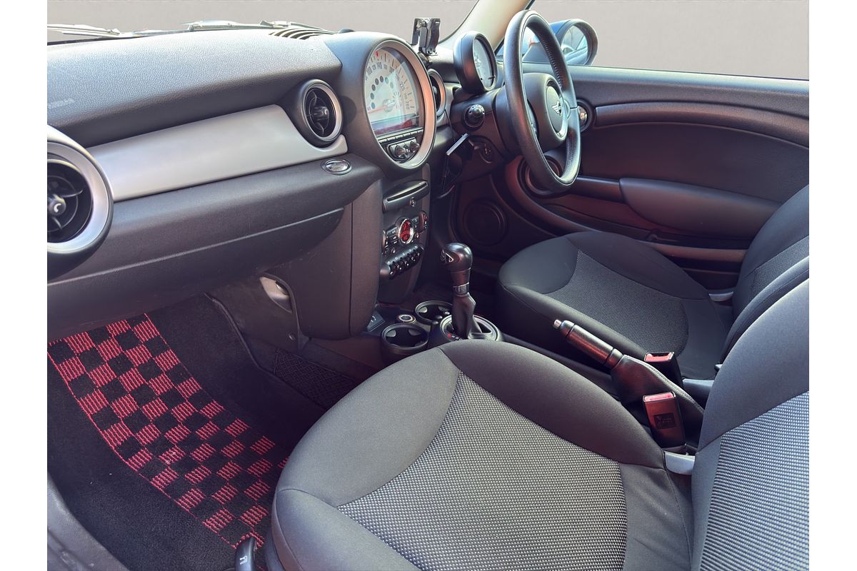 2013 MINI COOPER