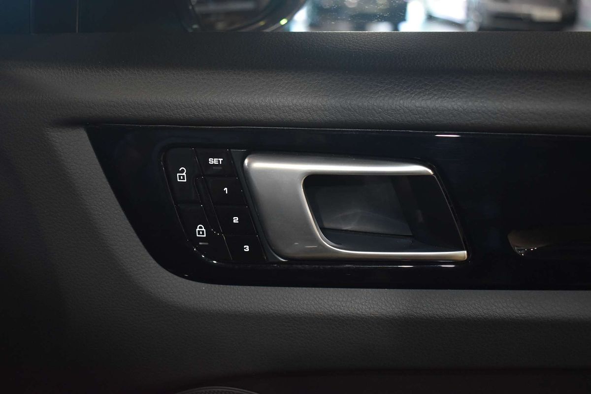 2021 Porsche Cayenne 9YA