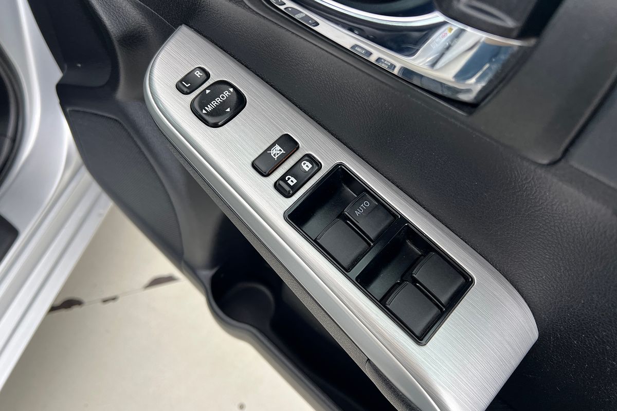 2015 Toyota Camry Atara S ASV50R
