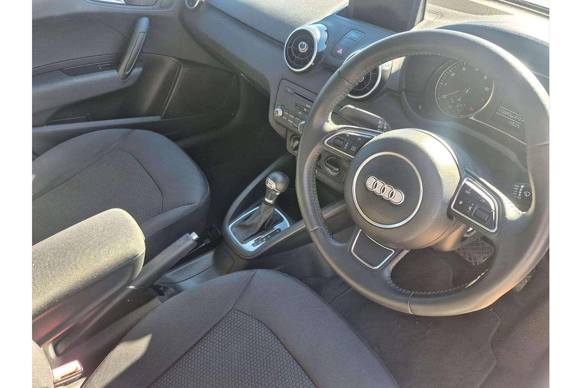 2014 Audi A1 Attraction 8X