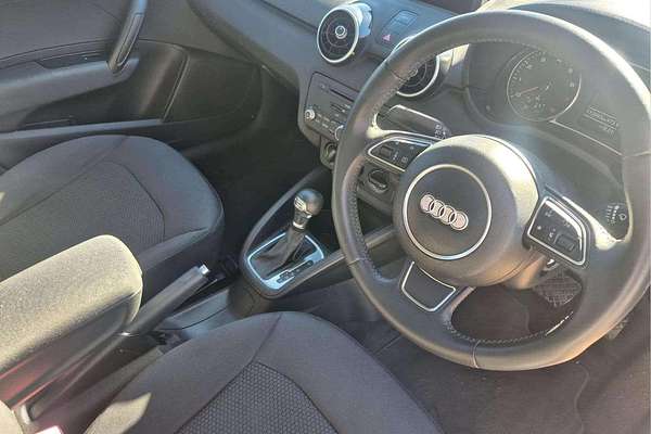 2014 Audi A1 Attraction 8X