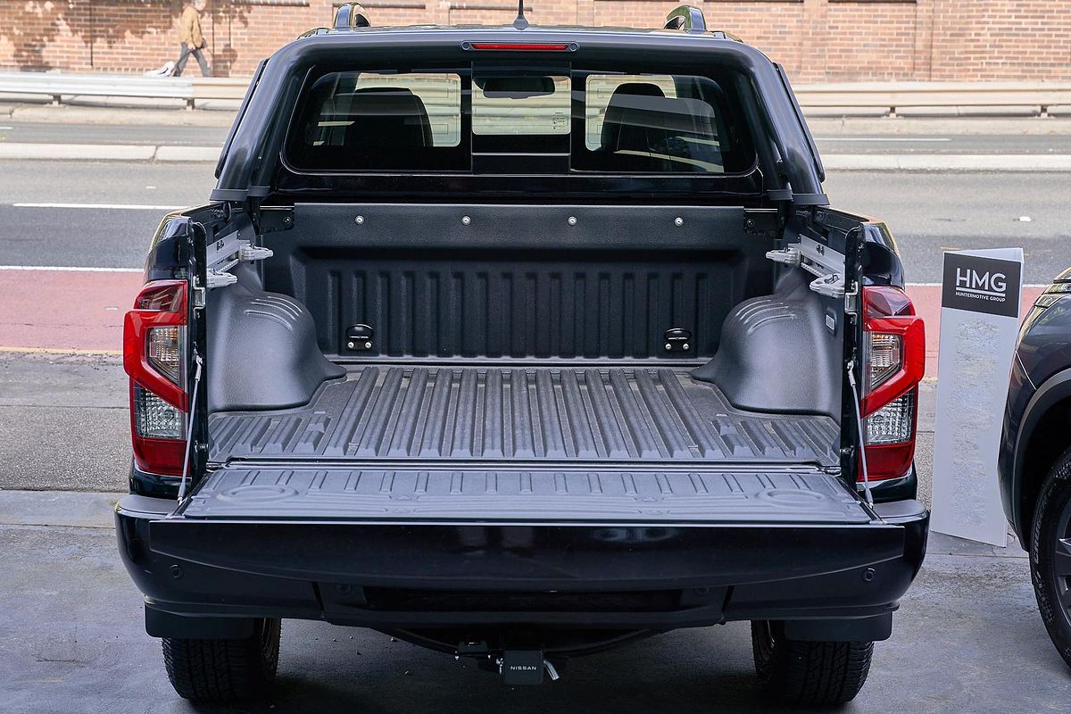 2025 Nissan Navara PRO-4X D23 4X4
