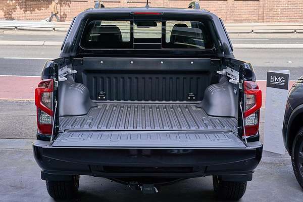 2025 Nissan Navara PRO-4X D23 4X4