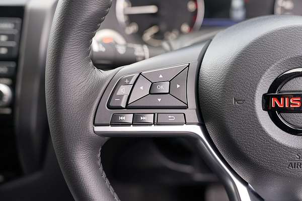 2025 Nissan Navara PRO-4X D23 4X4