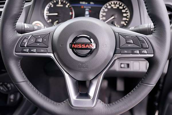 2025 Nissan Navara PRO-4X D23 4X4