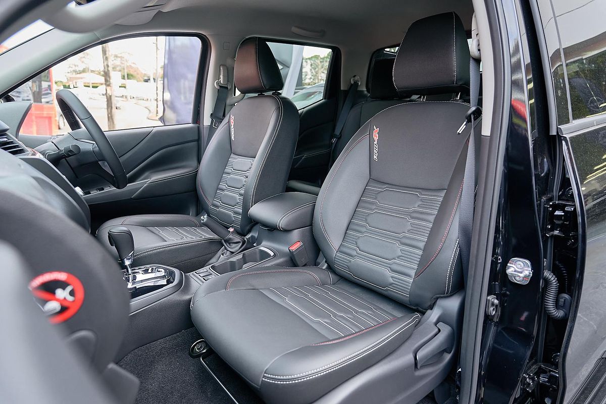2025 Nissan Navara PRO-4X D23 4X4