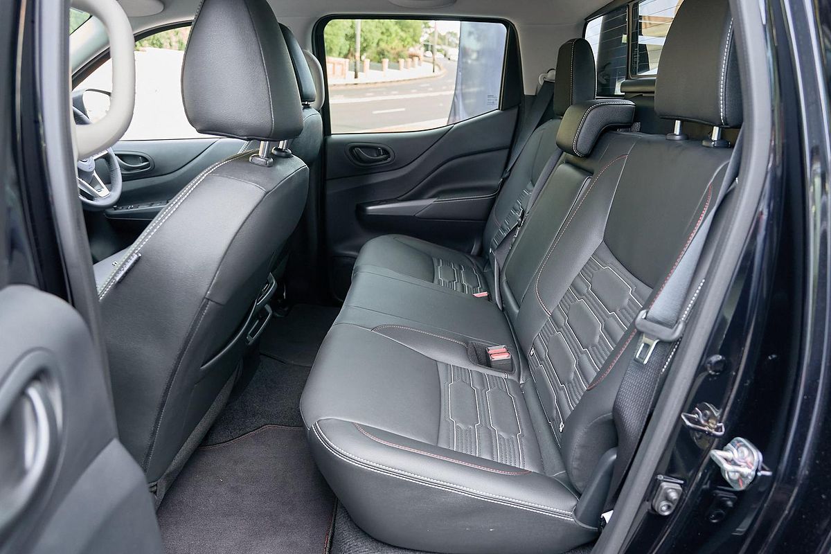 2025 Nissan Navara PRO-4X D23 4X4