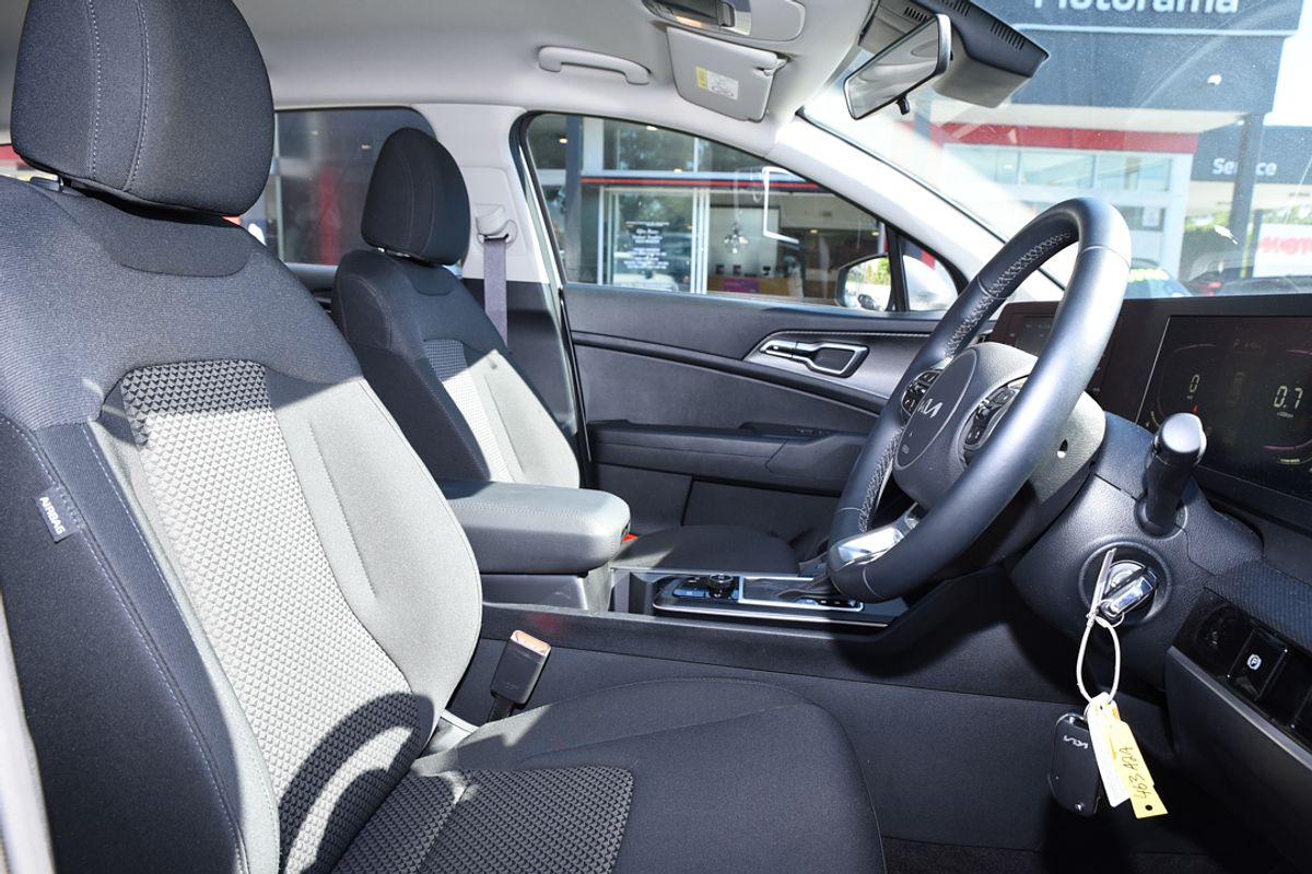 2024 Kia Sportage S NQ5