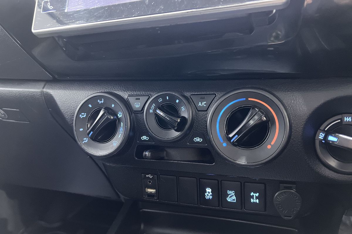 2019 Toyota Hilux SR GUN126R 4X4