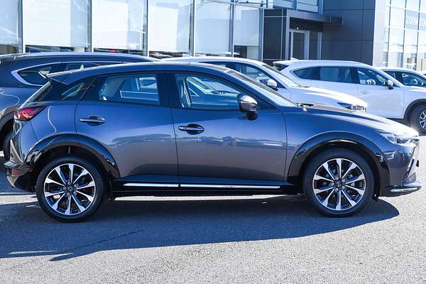 2022 Mazda CX-3 sTouring DK