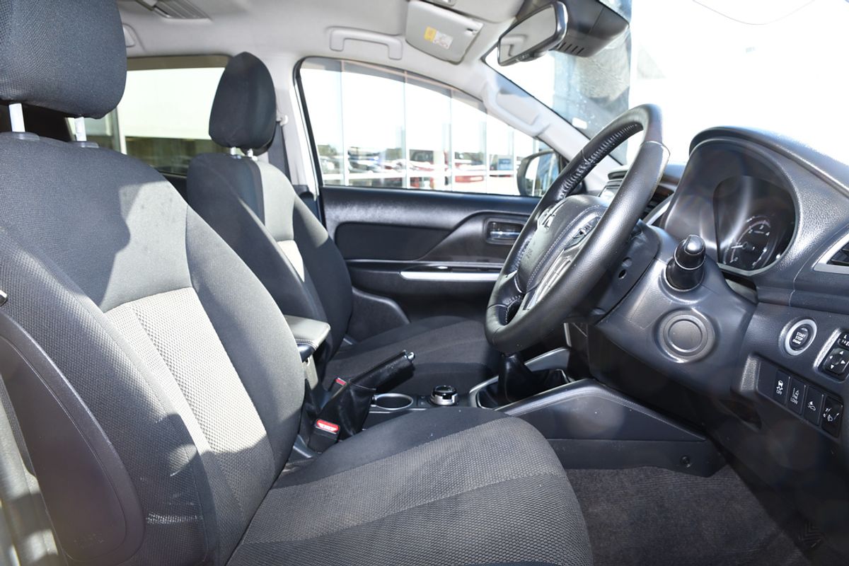 2022 Mitsubishi Triton GLS MR 4X4
