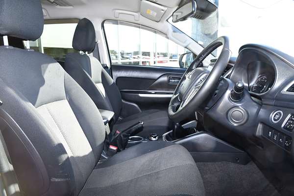 2022 Mitsubishi Triton GLS MR 4X4