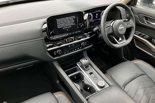 2024 Nissan Pathfinder Ti-L R53