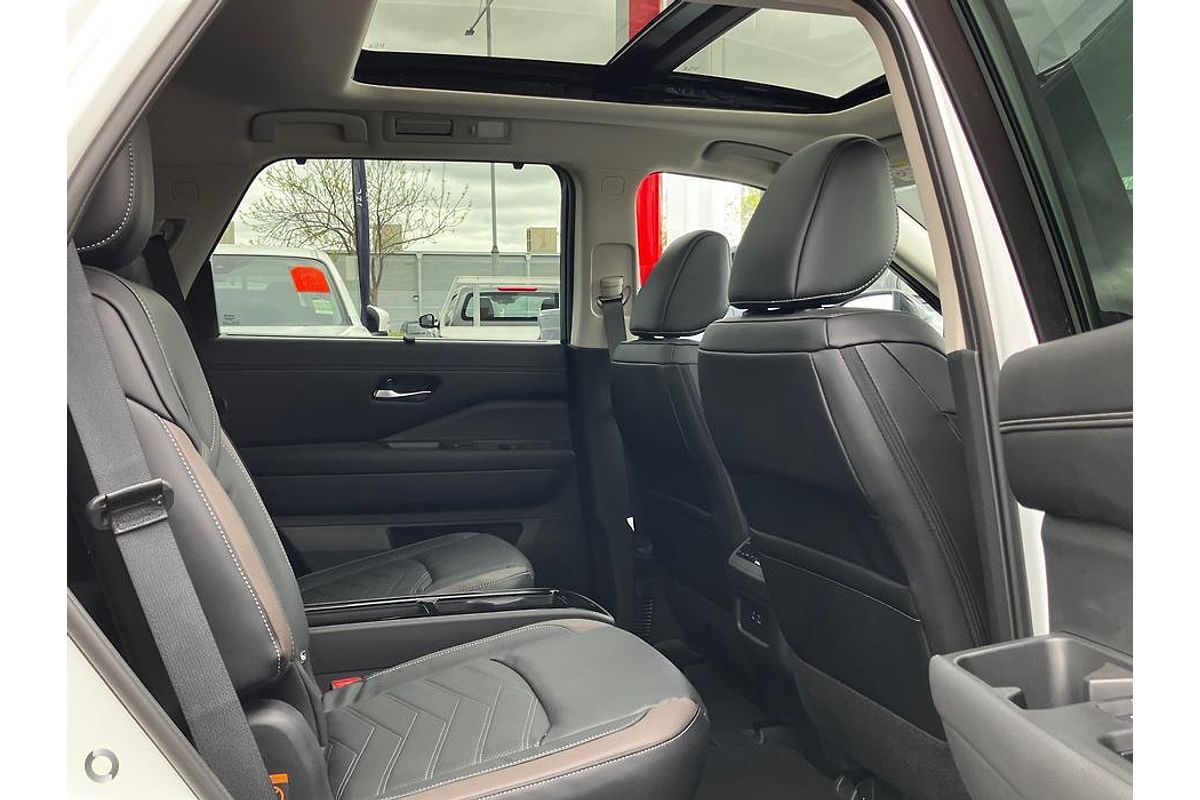 2024 Nissan Pathfinder Ti-L R53