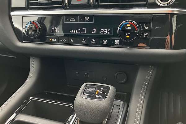 2024 Nissan Pathfinder Ti-L R53