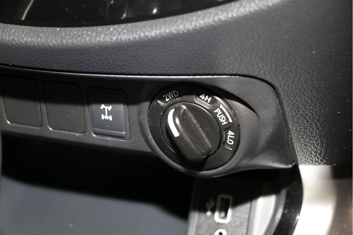 2020 Nissan Navara ST D23 Series 4 4X4