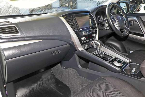 2021 Mitsubishi Pajero Sport GLX QF