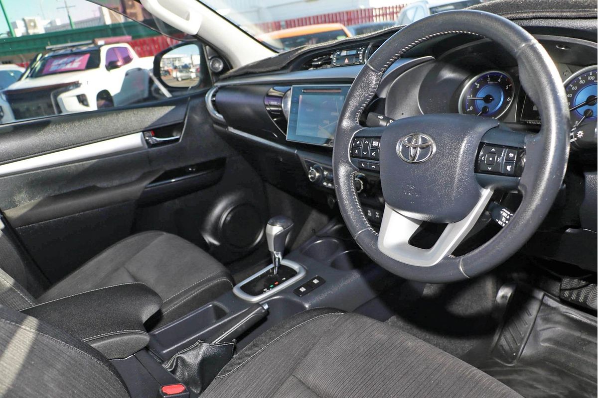 2016 Toyota Hilux SR GUN126R 4X4