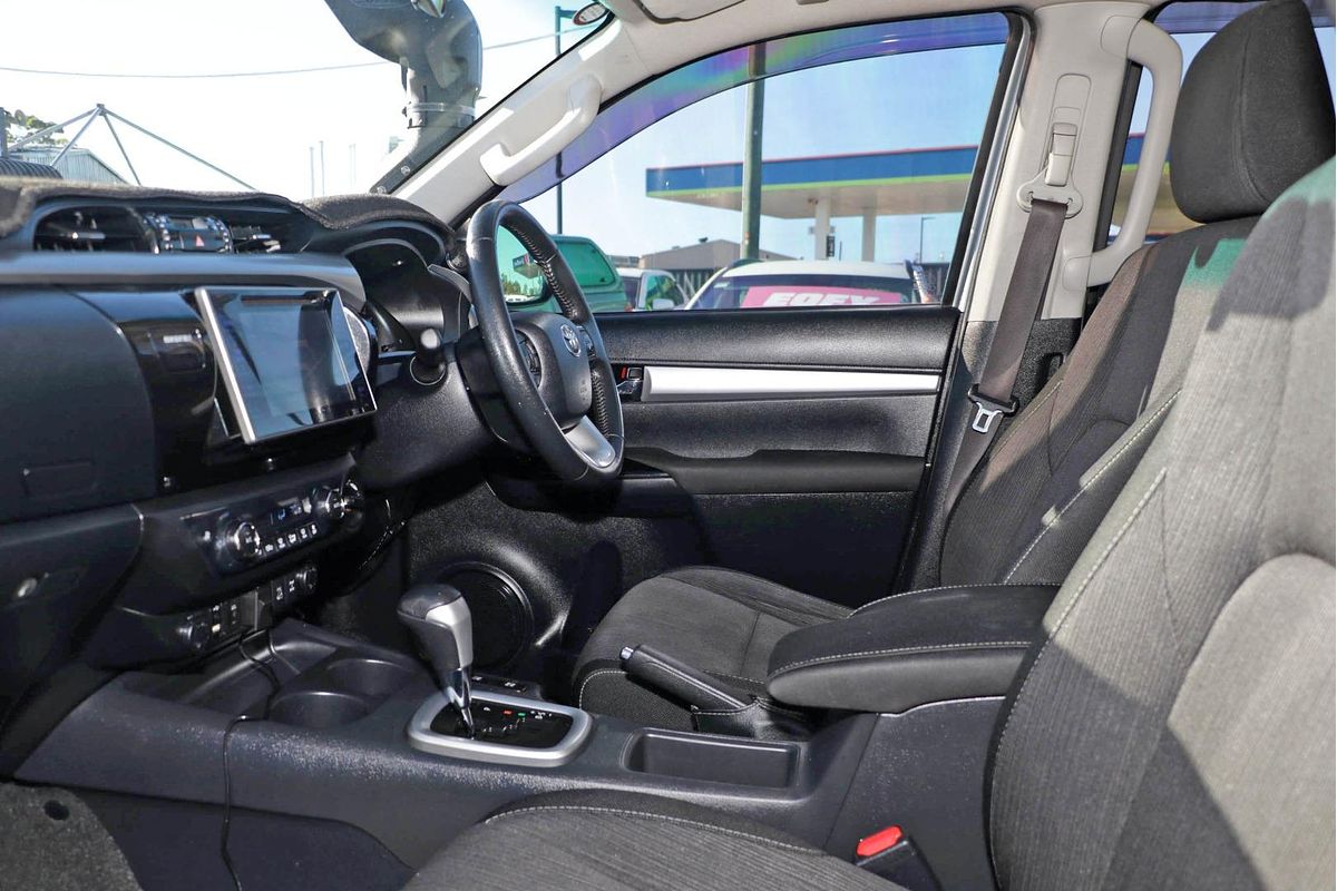 2016 Toyota Hilux SR GUN126R 4X4