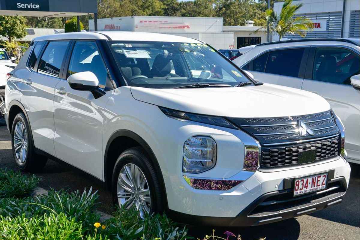 2024 Mitsubishi Outlander ES ZM