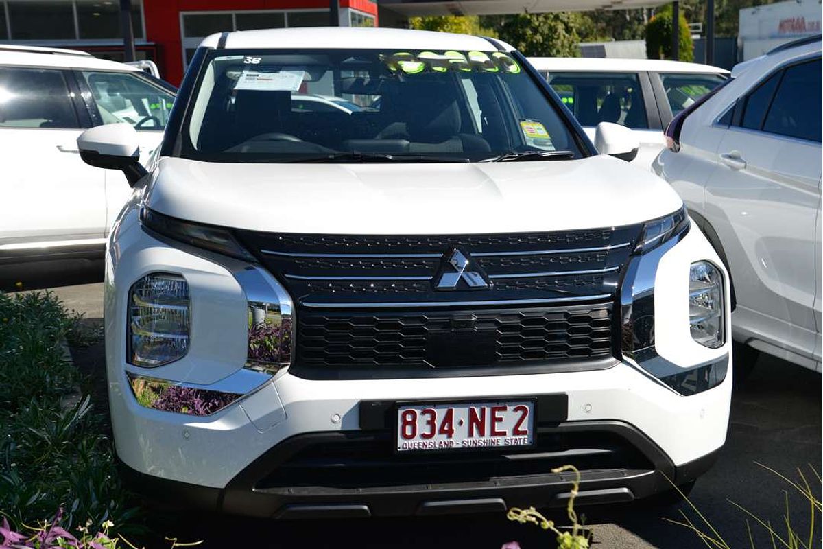 2024 Mitsubishi Outlander ES ZM