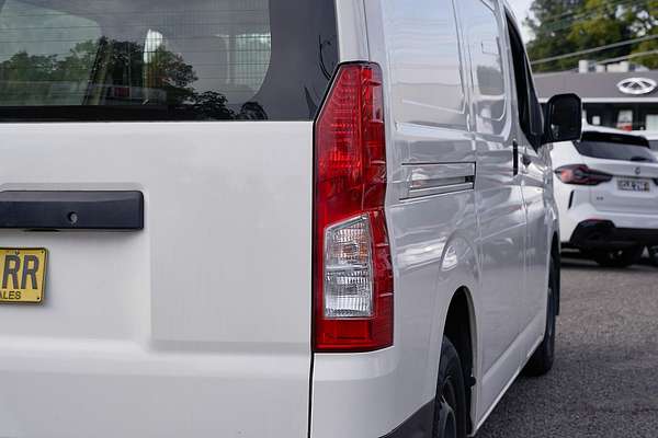 2021 Toyota Hiace GDH300R LWB