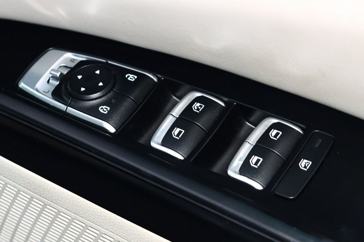 2023 Kia Carnival S KA4