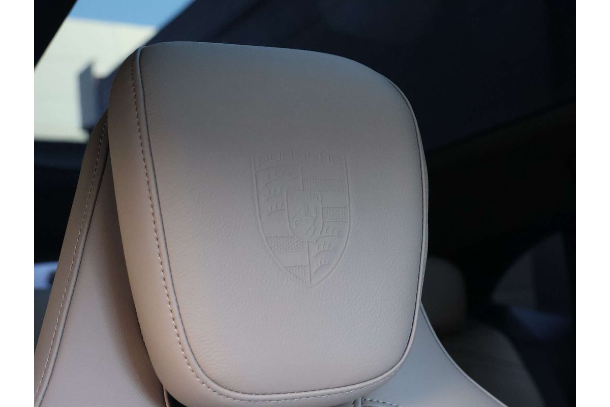 2024 Porsche Taycan 4 Y1B II