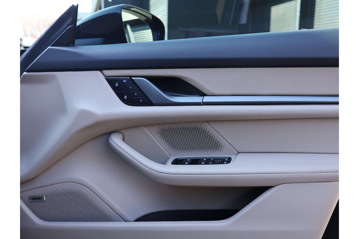 2024 Porsche Taycan 4 Y1B II