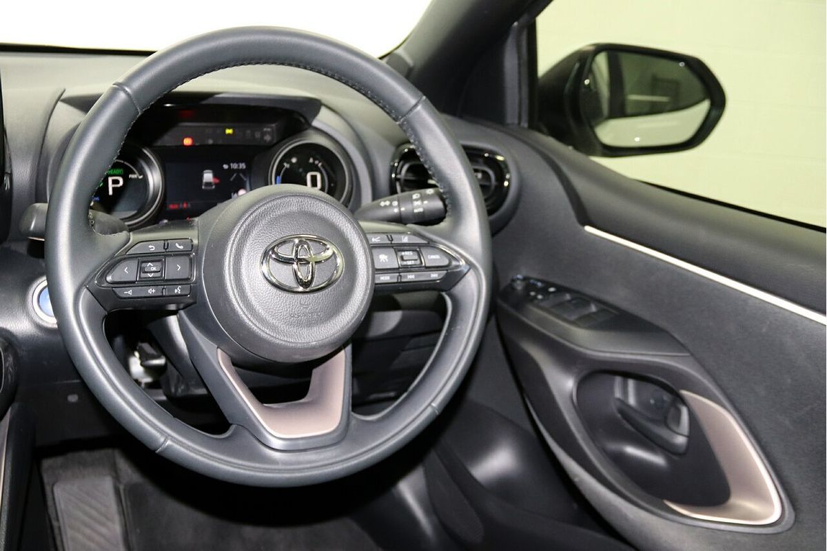 2022 Toyota Yaris SX Hybrid MXPH10R