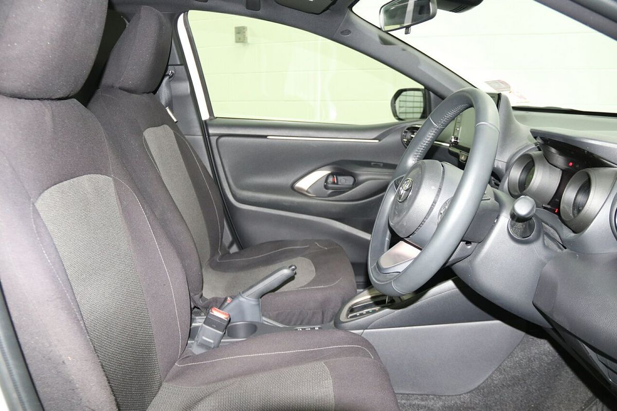 2022 Toyota Yaris SX Hybrid MXPH10R