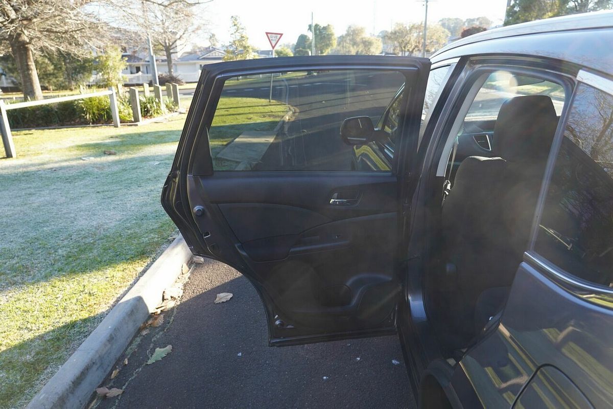 2016 Honda CR-V VTi (4x2) 30 Series 2
