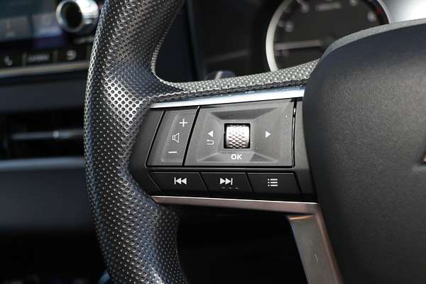 2025 Mitsubishi Outlander ES ZM
