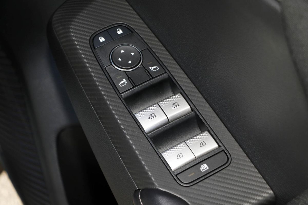 2025 Mitsubishi Outlander ES ZM