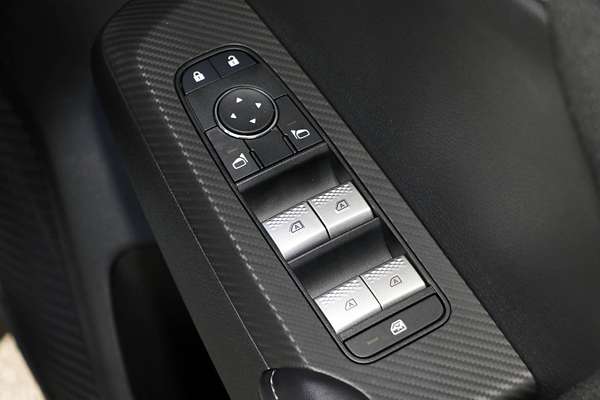 2025 Mitsubishi Outlander ES ZM