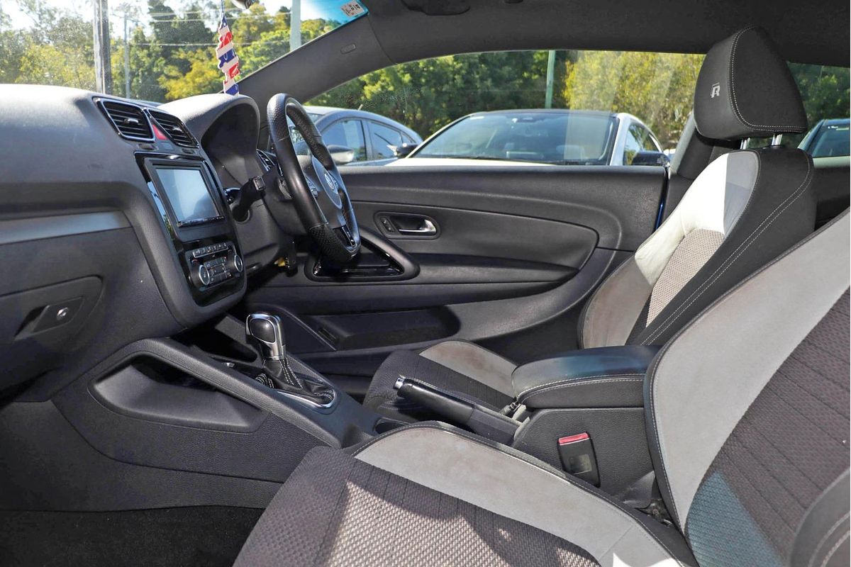2011 Volkswagen Scirocco R 1S