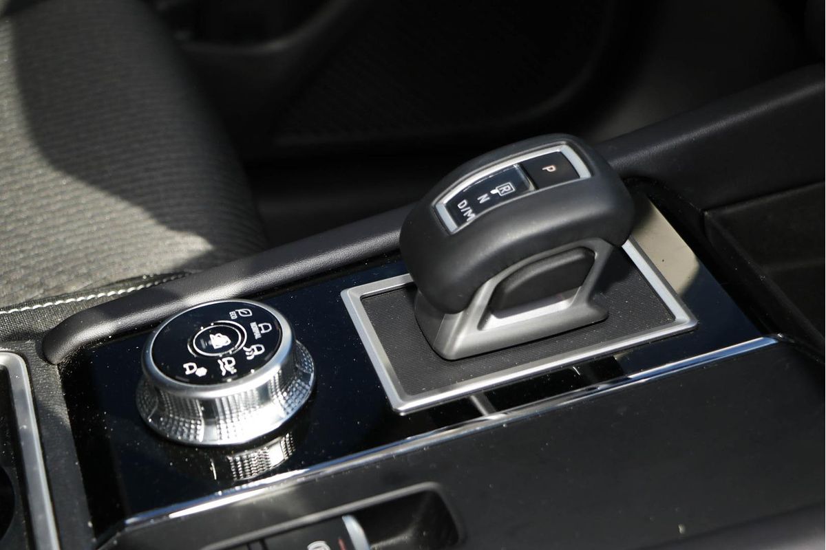 2024 Mitsubishi Outlander LS ZM