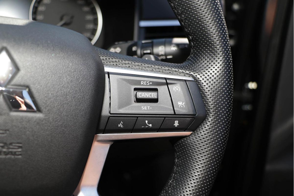 2024 Mitsubishi Outlander LS ZM