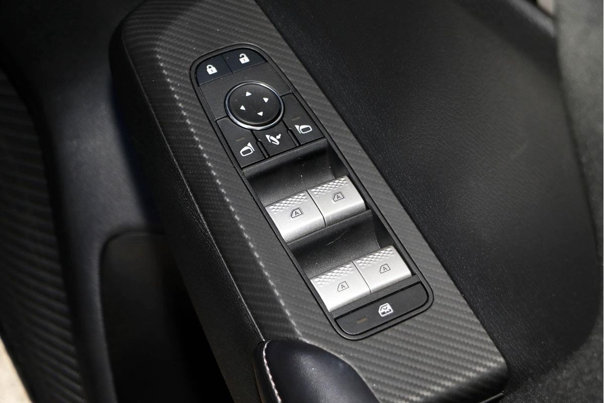 2024 Mitsubishi Outlander LS ZM
