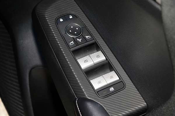 2024 Mitsubishi Outlander LS ZM