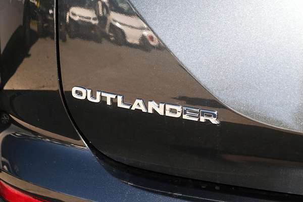 2024 Mitsubishi Outlander LS ZM