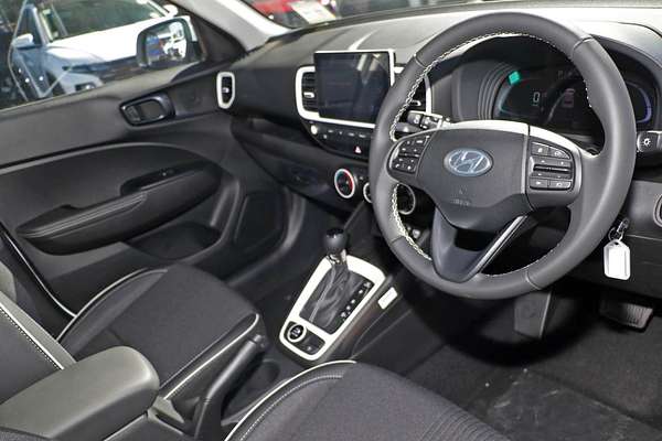 2025 Hyundai Venue Active QX.V5