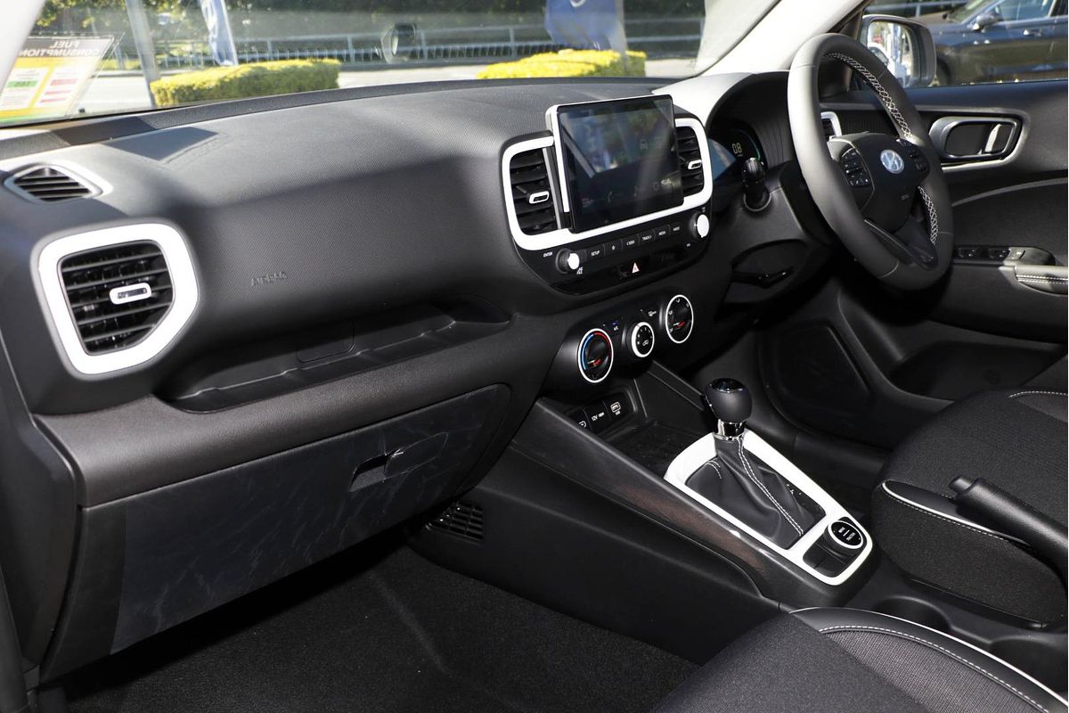 2025 Hyundai Venue Active QX.V5