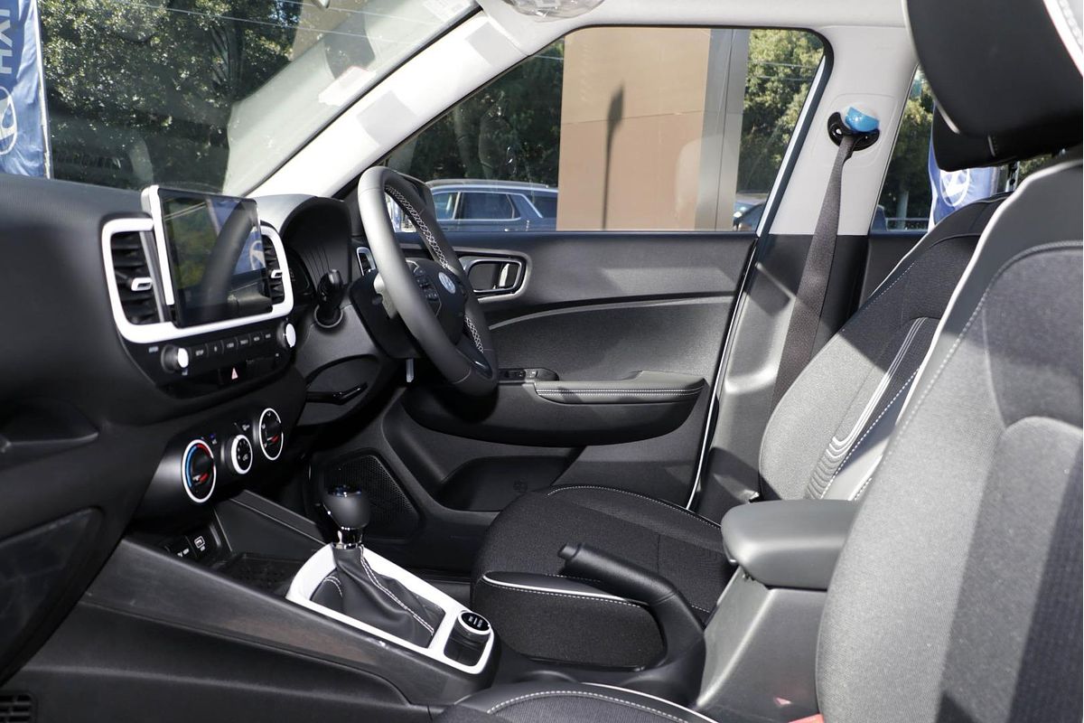 2025 Hyundai Venue Active QX.V5
