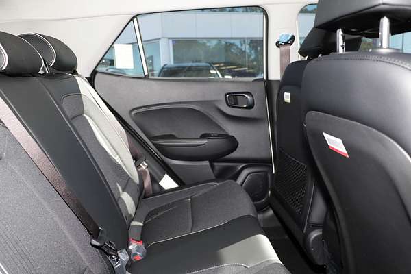 2025 Hyundai Venue Active QX.V5