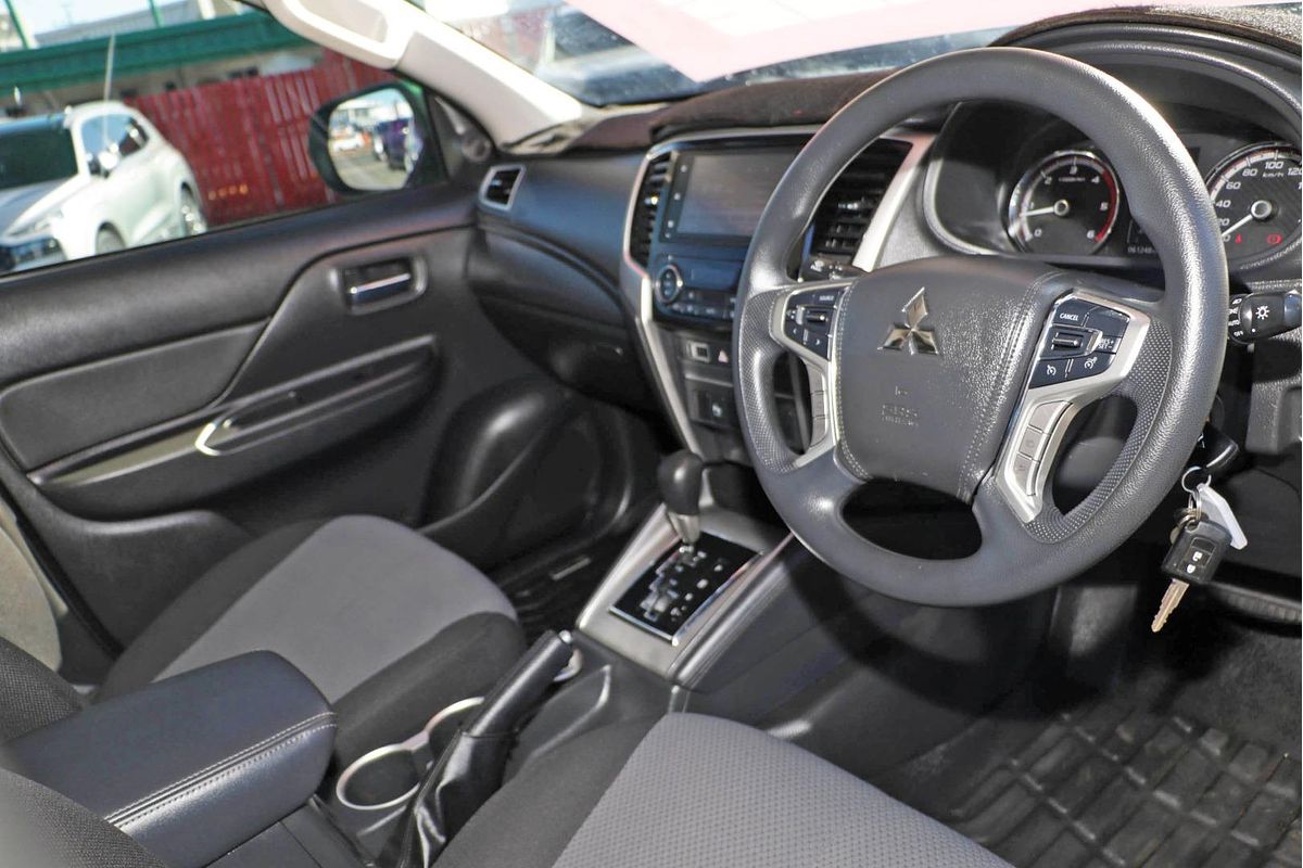 2021 Mitsubishi Triton GLX+ MR 4X4