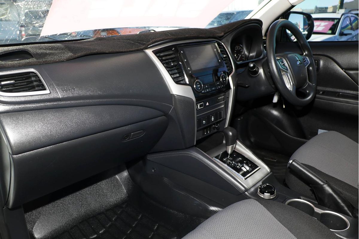 2021 Mitsubishi Triton GLX+ MR 4X4