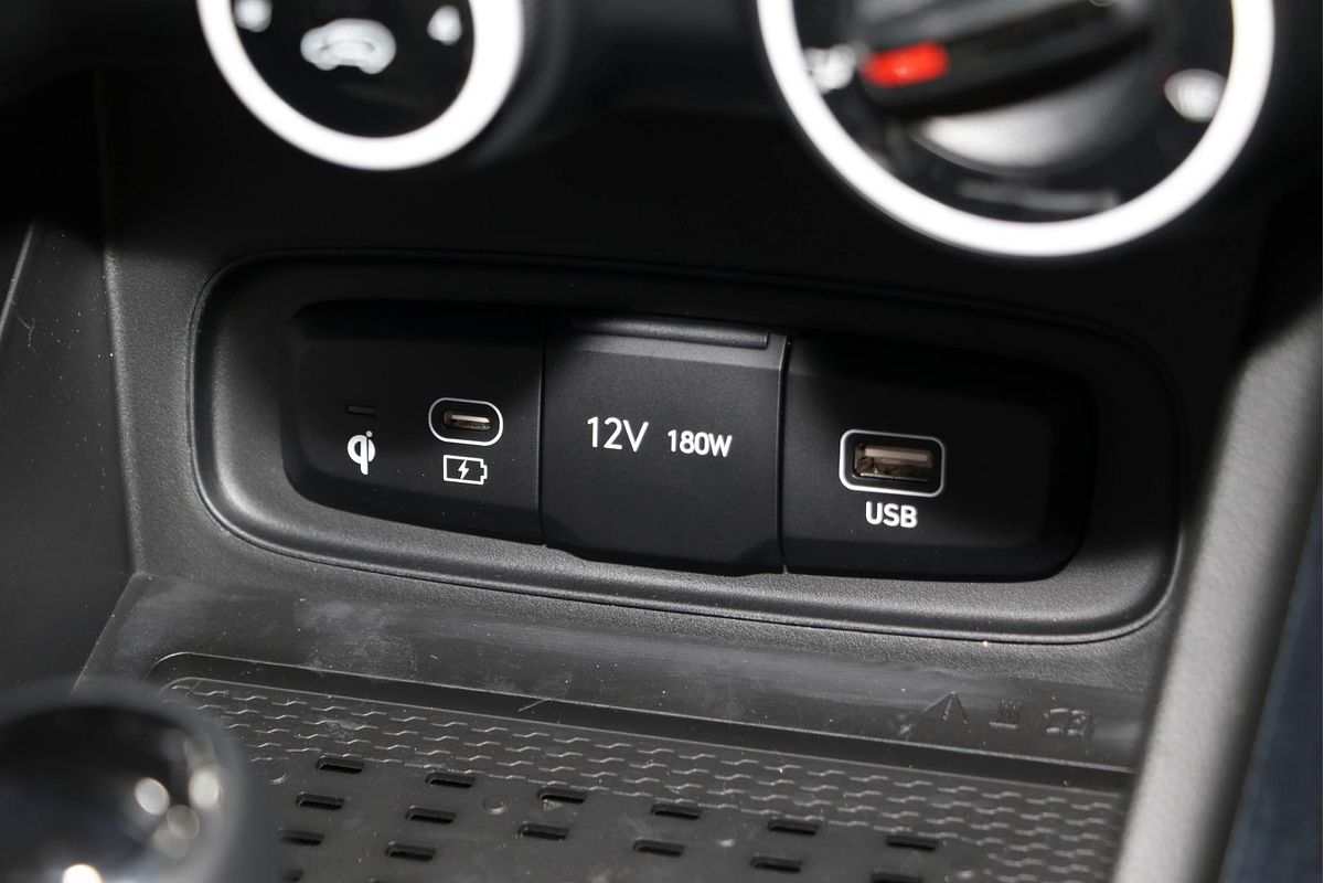2025 Hyundai Venue Active QX.V5